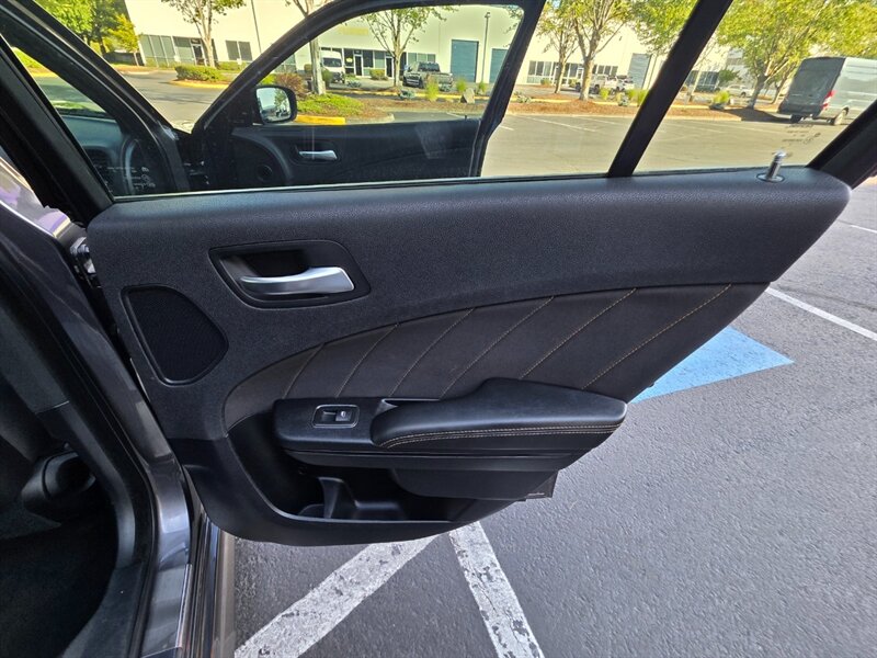 2019 Dodge Charger R/T / NEW TIRES/ LOW MILES - Photo 52 - Portland, OR 97217