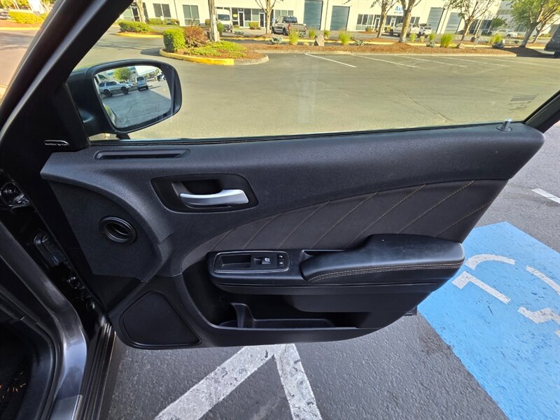 2019 Dodge Charger R/T / NEW TIRES/ LOW MILES - Photo 50 - Portland, OR 97217