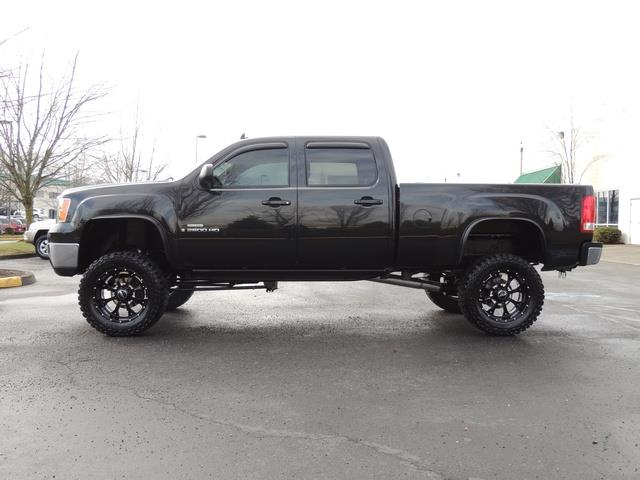 2009 GMC Sierra 2500 SLT / 4X4 / 6.6L DURAMAX DIESEL / ALLISON / LIFTED