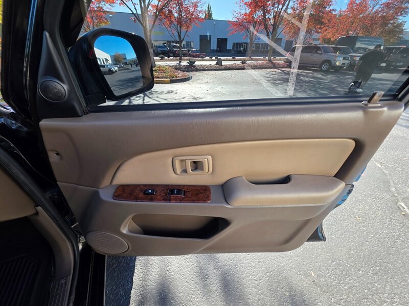 2000 Toyota 4Runner Limited 4X4 / V6 3.4 L / LIFTED / REAR DIFF LOCK / TIMING BELT DONE / SUN ROOF / LEATHER / NEW TRD WHEELS / NEW TIRES / ZERO RUST - Photo 44 - Portland, OR 97217