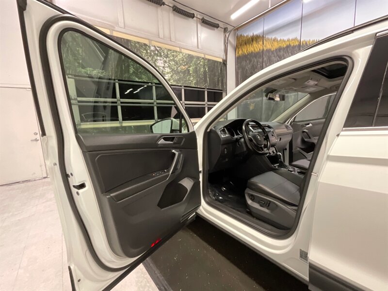 2019 Volkswagen Tiguan 2.0T SE 4Motion AWD / 4Cyl TURBO / Panoramic Roof  / 1-OWNER - Photo 11 - Gladstone, OR 97027