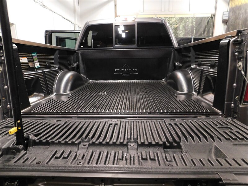 2012 Ford F-150 FX4 Crew Cab 4X4 / 3   - Photo 23 - Gladstone, OR 97027