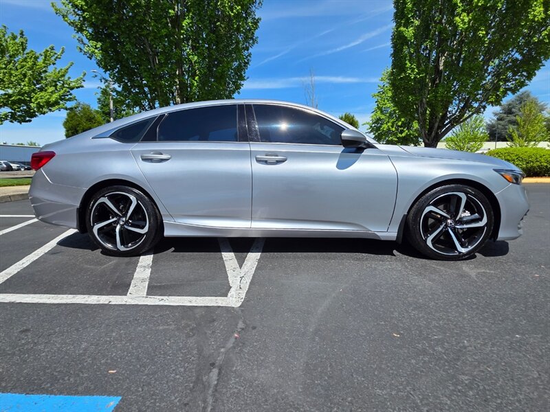 2018 Honda Accord SPORT  TURBO / LOCAL TRADE / NEW TIRES / LOW MILES  / SOUND SYSTEM / ADAPTIVE CRUISE / LANE DEPART WARNING / PRISTINE CONDITION - Photo 3 - Portland, OR 97217