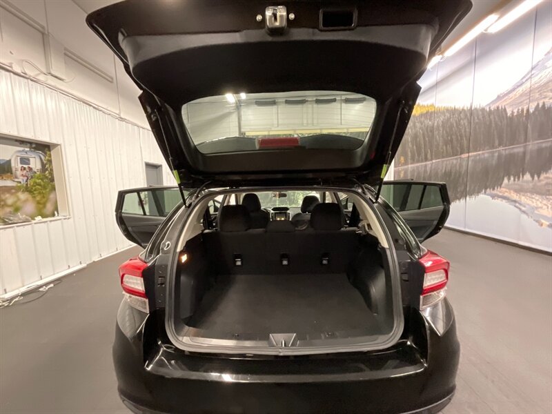 2019 Subaru Impreza 2.0i Wagon AWD / 1-OWNER / 28,000 MILES  BLACK WHEELS / SHARP & CLEAN - Photo 18 - Gladstone, OR 97027