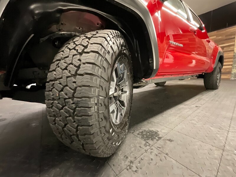 2019 Toyota Tacoma TRD Off-Road Double Cab 4X4 / REAR DIFF LOCKS  LONG BED / 1-OWNER / BRAND NEW TIRES - Photo 24 - Gladstone, OR 97027