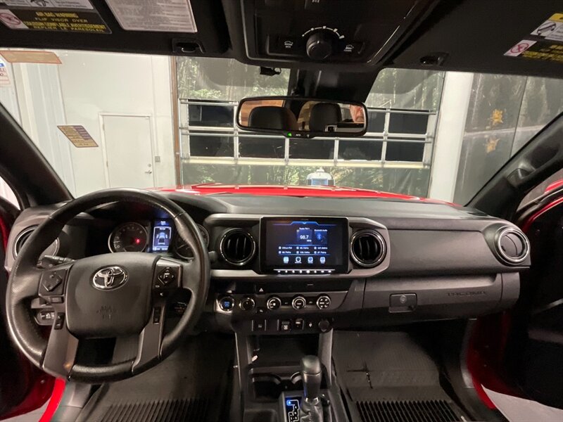 2019 Toyota Tacoma TRD Off-Road Double Cab 4X4 / REAR DIFF LOCKS  LONG BED / 1-OWNER / BRAND NEW TIRES - Photo 32 - Gladstone, OR 97027