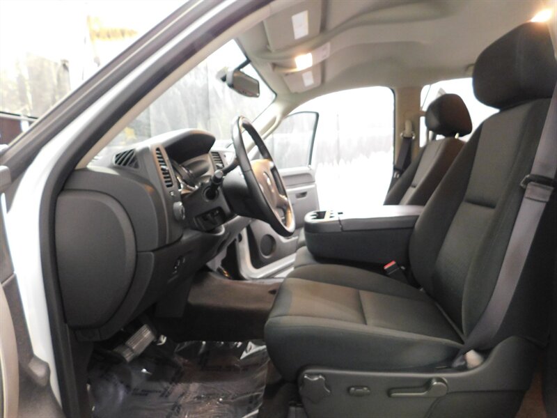 2014 Chevrolet Silverado 2500 LT Crew Cab 4X4 / 6.   - Photo 13 - Gladstone, OR 97027