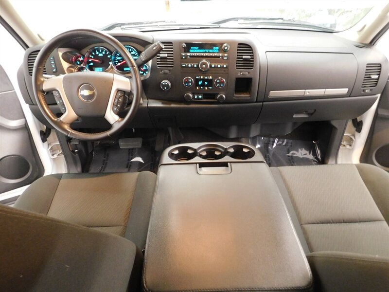 2014 Chevrolet Silverado 2500 LT Crew Cab 4X4 / 6.   - Photo 17 - Gladstone, OR 97027