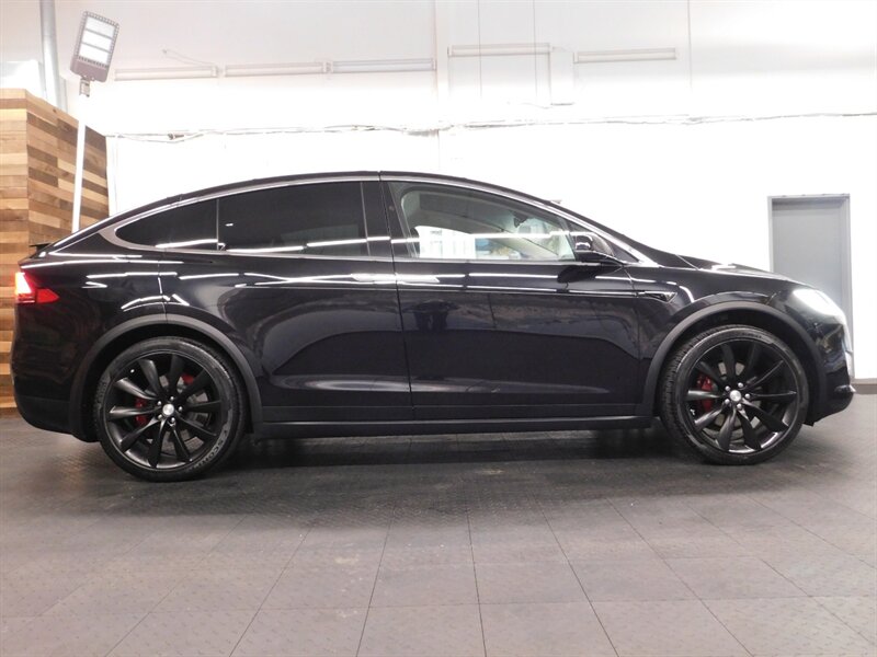 2016 Tesla Model X 90D Sport Utility / AWD /1-OWNER / 33,000 MILES   - Photo 4 - Gladstone, OR 97027