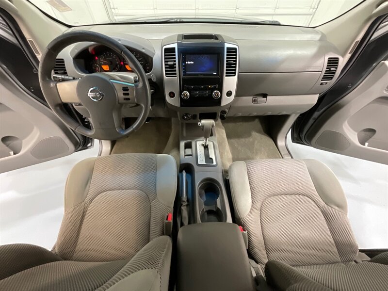 2009 Nissan Frontier SE V6 / 4x4 / Crew Cab / LIFTED / NEW TIRES/CANOPY / WINCH BUMPER / LOCAL NO RUST - Photo 34 - Gladstone, OR 97027