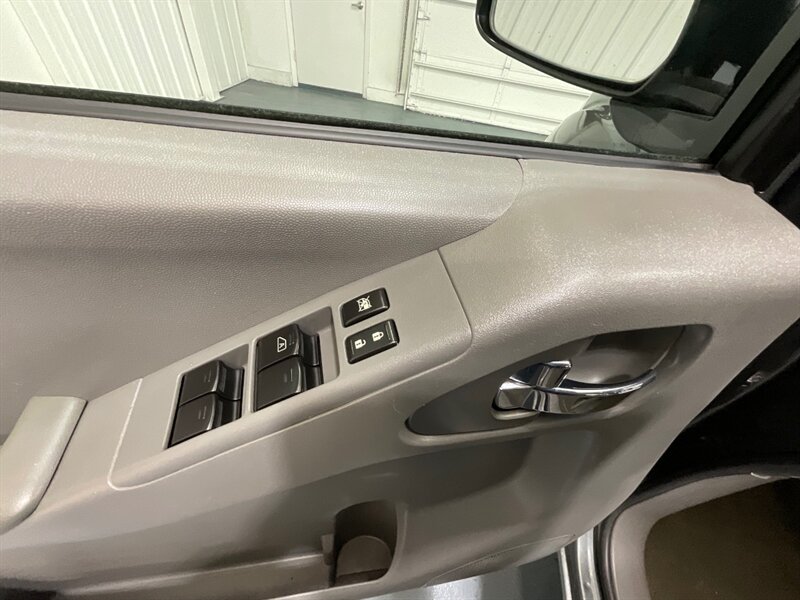 2009 Nissan Frontier SE V6 / 4x4 / Crew Cab / LIFTED / NEW TIRES/CANOPY / WINCH BUMPER / LOCAL NO RUST - Photo 41 - Gladstone, OR 97027