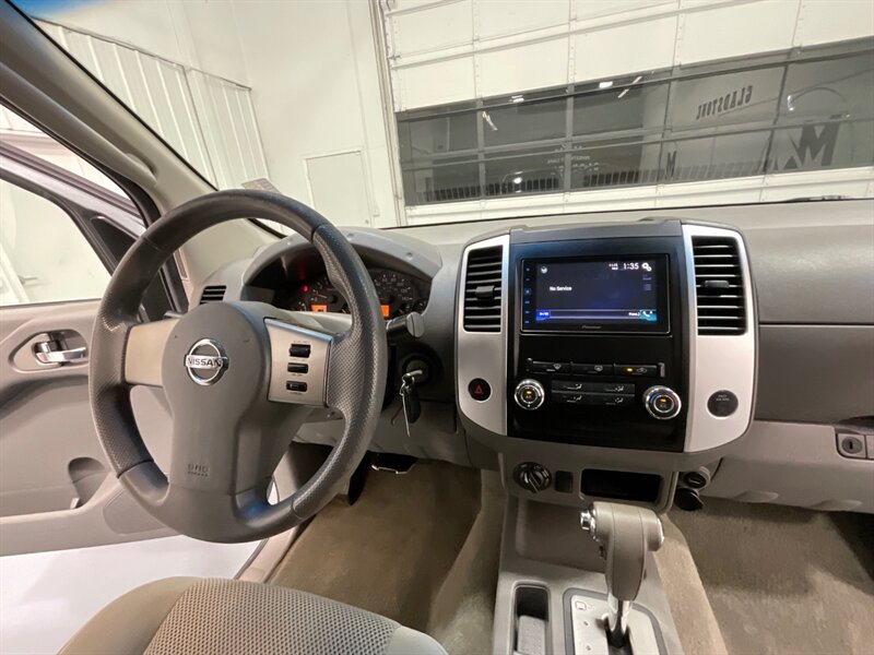 2009 Nissan Frontier SE V6 / 4x4 / Crew Cab / LIFTED / NEW TIRES/CANOPY / WINCH BUMPER / LOCAL NO RUST - Photo 16 - Gladstone, OR 97027