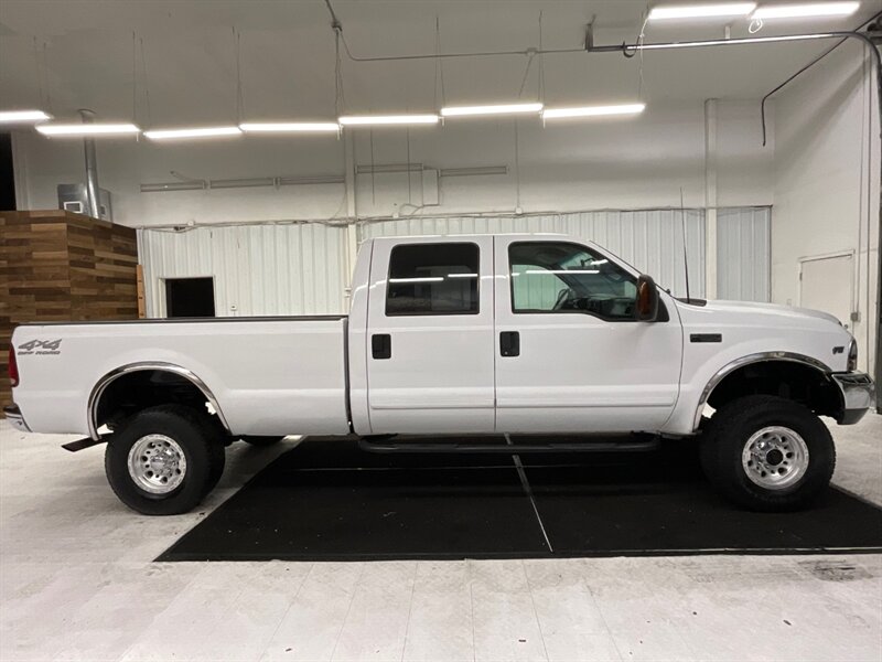 2001 Ford F-350 XL Crew Cab 4X4 / 5.4L V8 / LONG BED / 1-TON  / Rear Airbags / Towing Package / 146,000 MILES - Photo 4 - Gladstone, OR 97027