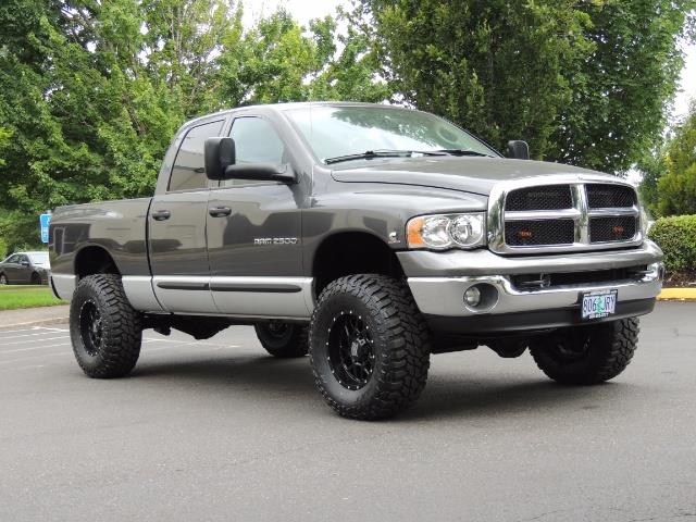 2004 Dodge Ram 2500 SLT 4dr / 4X4 /5.9L DIESEL / 6-SPEED / 1-OWNER