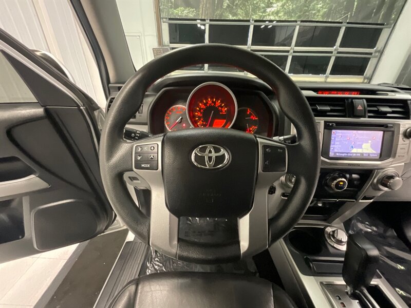 2013 Toyota 4Runner 4x4 SR5 Premium V6 / 3RD ROW SEAT / LIFTED  / NEW BF GOODRICH TIRES & BLACK WHEELS / Leather & Heated Seats / Sunroof / THIRD ROW SEAT - Photo 20 - Gladstone, OR 97027