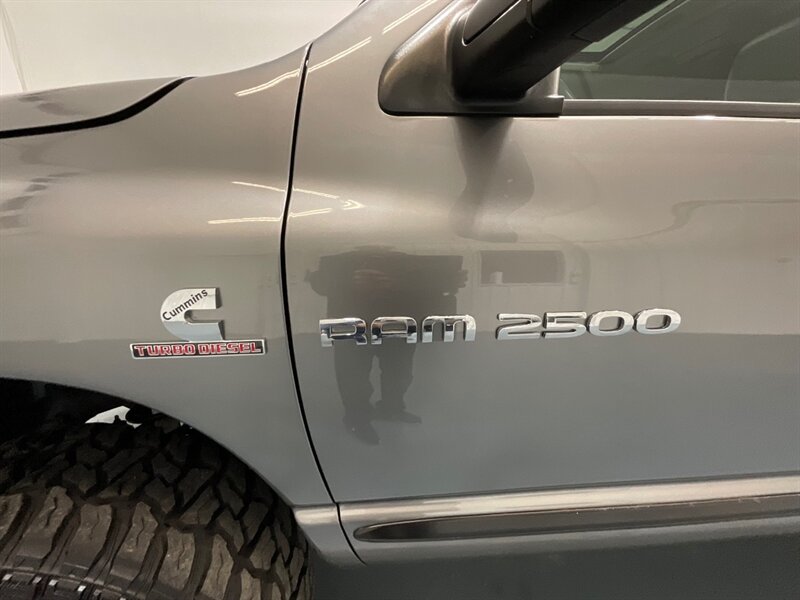 2006 Dodge Ram 2500 Laramie MEGACAB 4X4 / 5.9L DIESEL / NEW TIRES  / Leather w. Heated Seats / Power Running Board / LEVELED w. NEW WHEELS & TIRES / ZERO RUST - Photo 31 - Gladstone, OR 97027