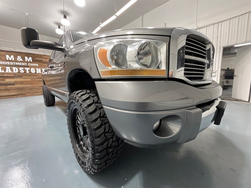 2006 Dodge Ram 2500 Laramie MEGACAB 4X4 / 5.9L DIESEL / NEW TIRES  / Leather w. Heated Seats / Power Running Board / LEVELED w. NEW WHEELS & TIRES / ZERO RUST - Photo 55 - Gladstone, OR 97027