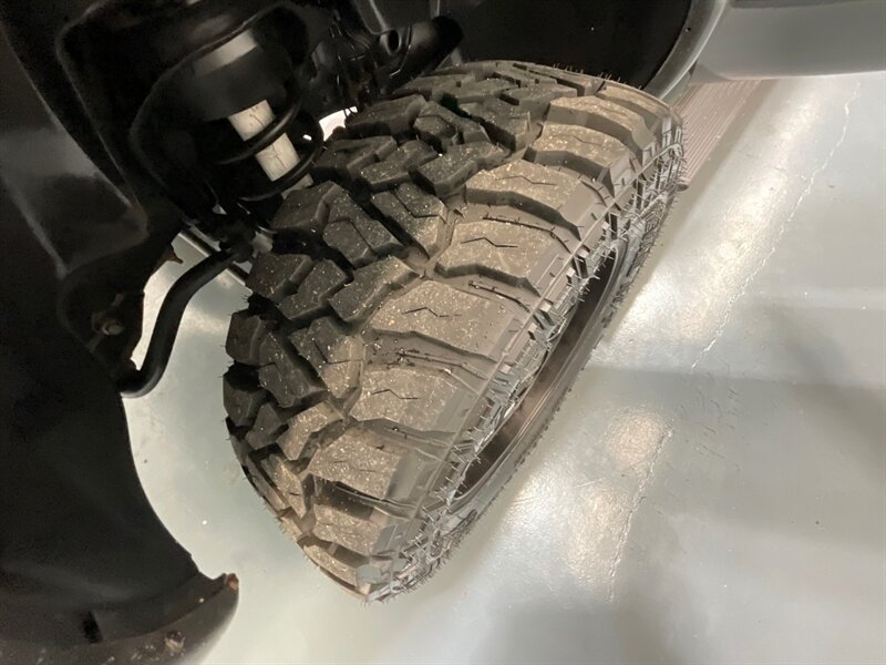 2006 Dodge Ram 2500 Laramie MEGACAB 4X4 / 5.9L DIESEL / NEW TIRES  / Leather w. Heated Seats / Power Running Board / LEVELED w. NEW WHEELS & TIRES / ZERO RUST - Photo 24 - Gladstone, OR 97027