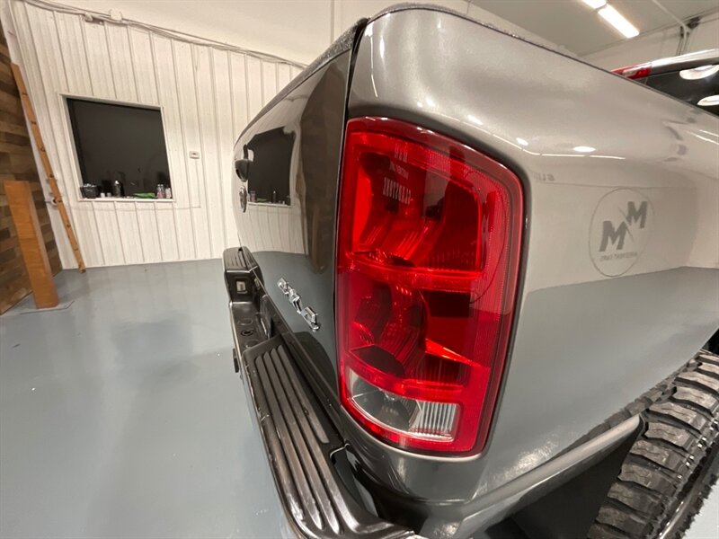 2006 Dodge Ram 2500 Laramie MEGACAB 4X4 / 5.9L DIESEL / NEW TIRES  / Leather w. Heated Seats / Power Running Board / LEVELED w. NEW WHEELS & TIRES / ZERO RUST - Photo 29 - Gladstone, OR 97027