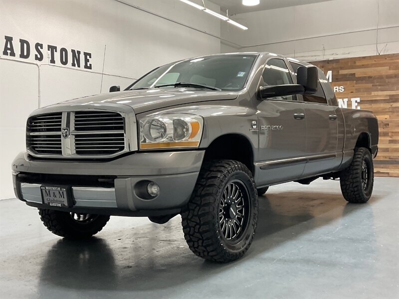 2006 Dodge Ram 2500 Laramie MEGACAB 4X4 / 5.9L DIESEL / NEW TIRES  / Leather w. Heated Seats / Power Running Board / LEVELED w. NEW WHEELS & TIRES / ZERO RUST - Photo 59 - Gladstone, OR 97027