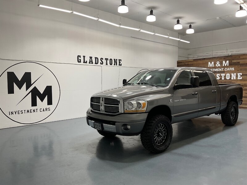 2006 Dodge Ram 2500 Laramie MEGACAB 4X4 / 5.9L DIESEL / NEW TIRES  / Leather w. Heated Seats / Power Running Board / LEVELED w. NEW WHEELS & TIRES / ZERO RUST - Photo 25 - Gladstone, OR 97027