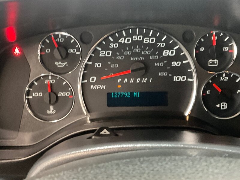2010 GMC Savana 2500 CARGO VAN / 6.0L V8 / LOCAL VAN / 127k MILES  / ZERO RUST / SHELVES INCLUDED - Photo 47 - Gladstone, OR 97027