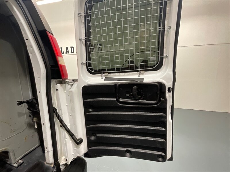 2010 GMC Savana 2500 CARGO VAN / 6.0L V8 / LOCAL VAN / 127k MILES  / ZERO RUST / SHELVES INCLUDED - Photo 35 - Gladstone, OR 97027