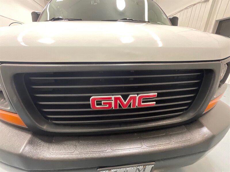 2010 GMC Savana 2500 CARGO VAN / 6.0L V8 / LOCAL VAN / 127k MILES  / ZERO RUST / SHELVES INCLUDED - Photo 29 - Gladstone, OR 97027