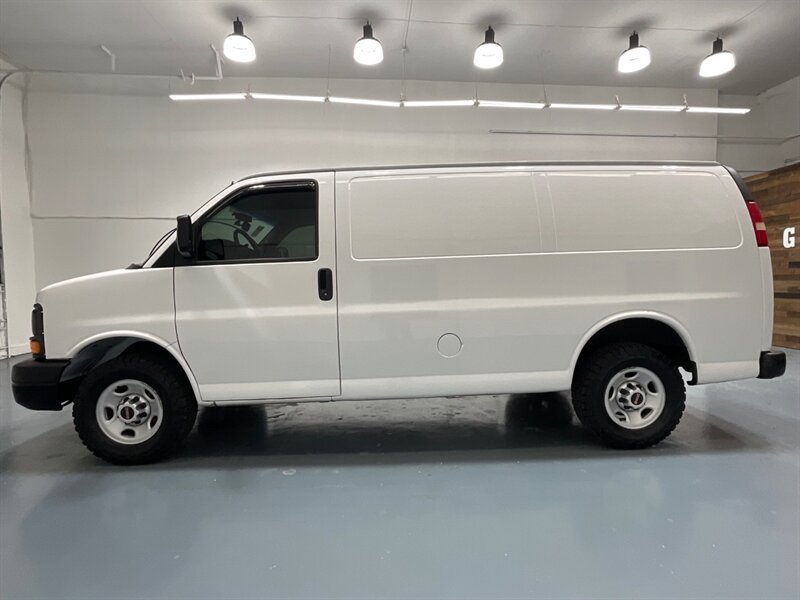 2010 GMC Savana 2500 CARGO VAN / 6.0L V8 / LOCAL VAN / 127k MILES  / ZERO RUST / SHELVES INCLUDED - Photo 3 - Gladstone, OR 97027