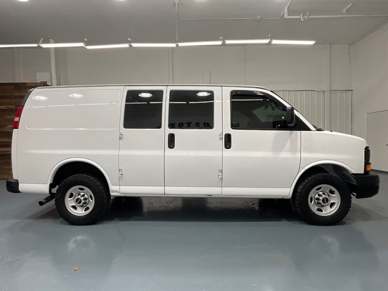 2010 GMC Savana 2500 CARGO VAN / 6.0L V8 / LOCAL VAN / 127k MILES  / ZERO RUST / SHELVES INCLUDED - Photo 4 - Gladstone, OR 97027