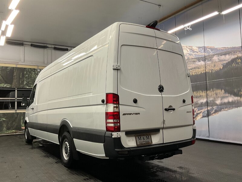 2018 Mercedes-Benz Sprinter 2500 CARGO VAN / 3.0 DIESEL / HIGH ROOF EXTENDED  CARGO VAN / 170 inc WB High Roof Extended / Backup Camera - Photo 8 - Gladstone, OR 97027