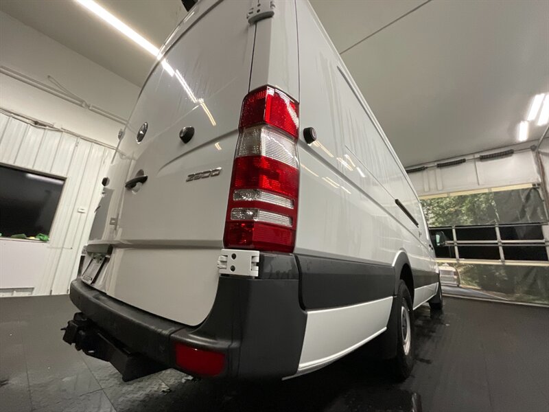 2018 Mercedes-Benz Sprinter 2500 CARGO VAN / 3.0 DIESEL / HIGH ROOF EXTENDED  CARGO VAN / 170 inc WB High Roof Extended / Backup Camera - Photo 14 - Gladstone, OR 97027