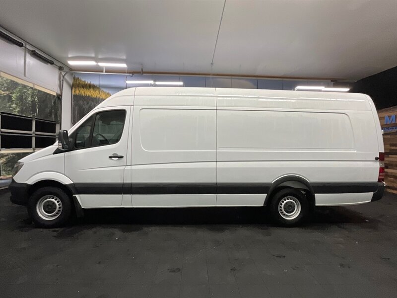 2018 Mercedes-Benz Sprinter 2500 CARGO VAN / 3.0 DIESEL / HIGH ROOF EXTENDED  CARGO VAN / 170 inc WB High Roof Extended / Backup Camera - Photo 3 - Gladstone, OR 97027