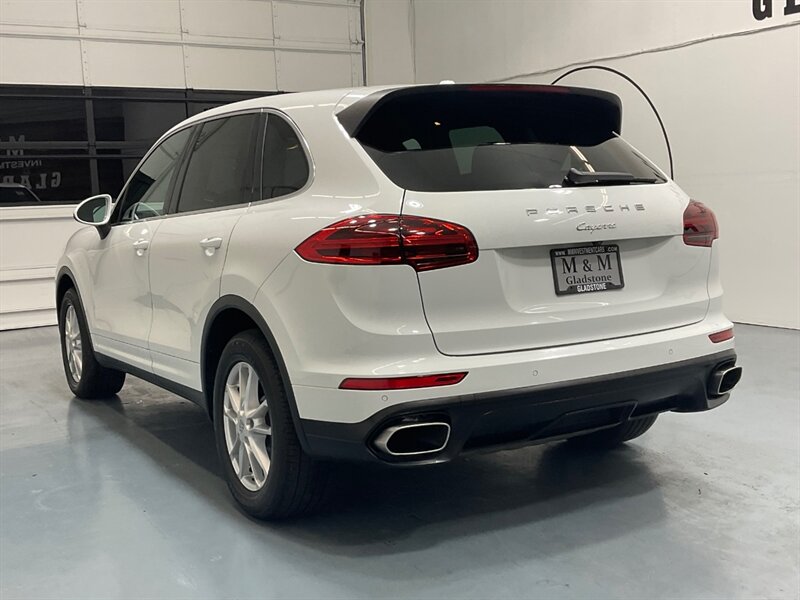 2018 Porsche Cayenne Sport Utility AWD / 3.6L V6 / Sport Chrono Pkg  / Leather / Sunroof / Navigation / Camera - Photo 8 - Gladstone, OR 97027