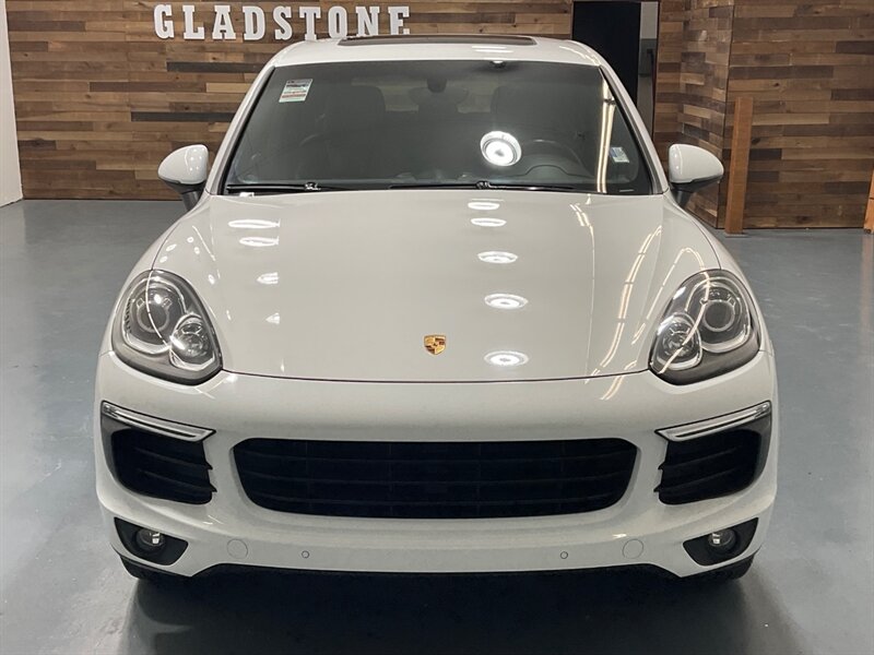 2018 Porsche Cayenne Sport Utility AWD / 3.6L V6 / Sport Chrono Pkg  / Leather / Sunroof / Navigation / Camera - Photo 6 - Gladstone, OR 97027