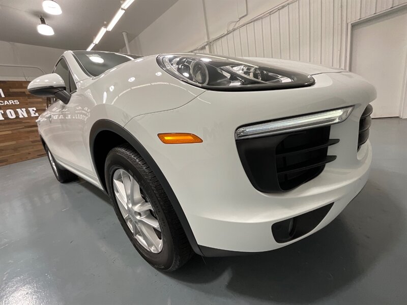 2018 Porsche Cayenne Sport Utility AWD / 3.6L V6 / Sport Chrono Pkg  / Leather / Sunroof / Navigation / Camera - Photo 57 - Gladstone, OR 97027