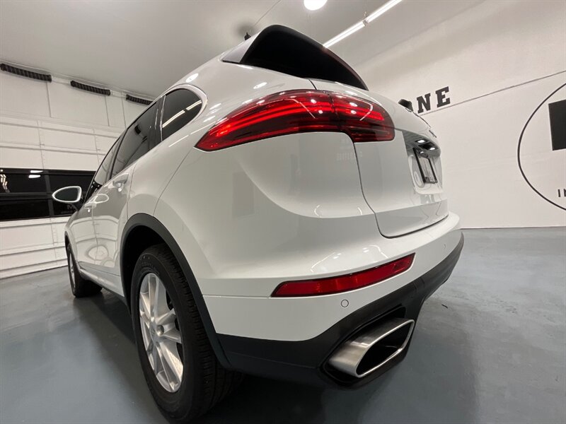 2018 Porsche Cayenne Sport Utility AWD / 3.6L V6 / Sport Chrono Pkg  / Leather / Sunroof / Navigation / Camera - Photo 55 - Gladstone, OR 97027