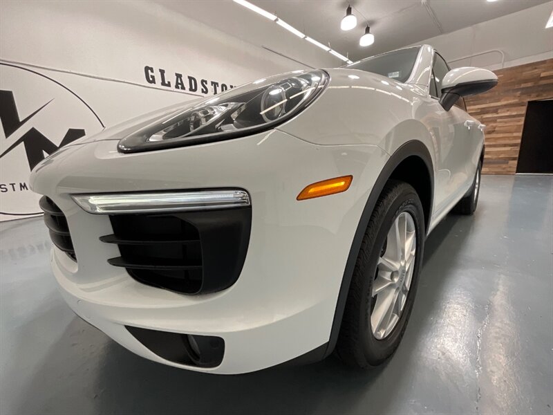 2018 Porsche Cayenne Sport Utility AWD / 3.6L V6 / Sport Chrono Pkg  / Leather / Sunroof / Navigation / Camera - Photo 56 - Gladstone, OR 97027