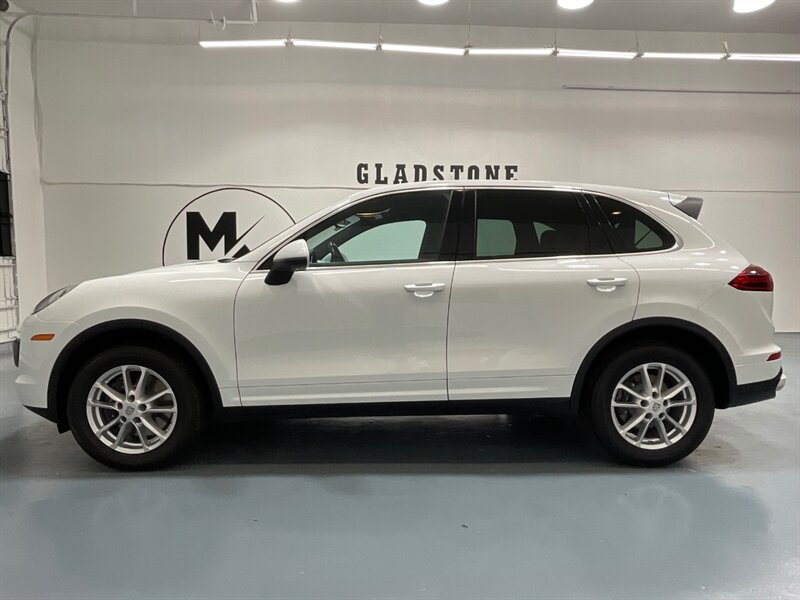 2018 Porsche Cayenne Sport Utility AWD / 3.6L V6 / Sport Chrono Pkg  / Leather / Sunroof / Navigation / Camera - Photo 3 - Gladstone, OR 97027