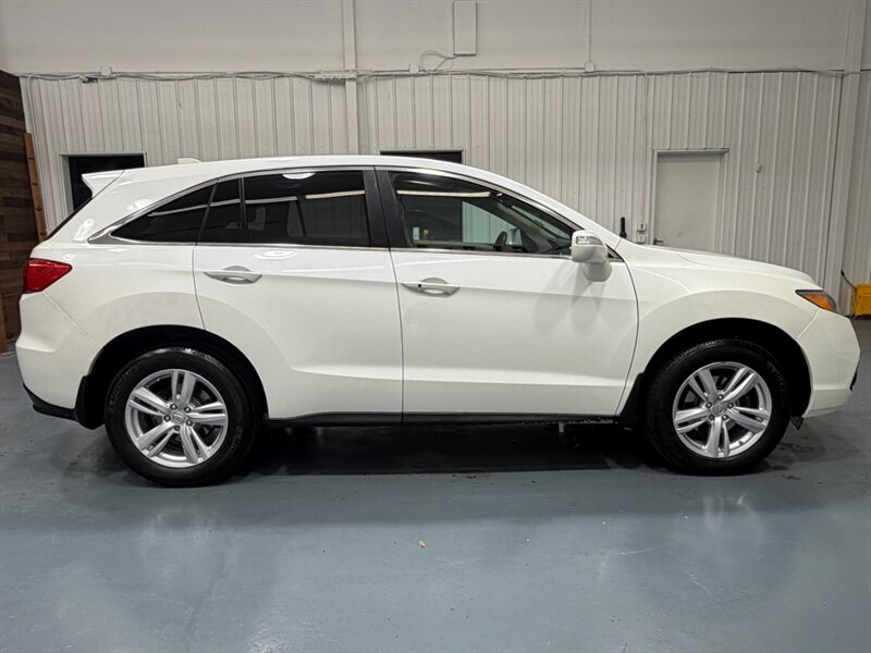 2014 Acura RDX Sport Utility AWD / NEW TIRES / Sunroof / Leather / TIMING BELT SERVICE ALREADY DONE - Photo 4 - Gladstone, OR 97027