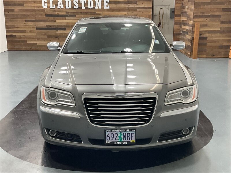 2012 Chrysler 300C AWD / 5.7L V8 HEMI / Panoramic Sunroof  / Leather - Photo 6 - Gladstone, OR 97027