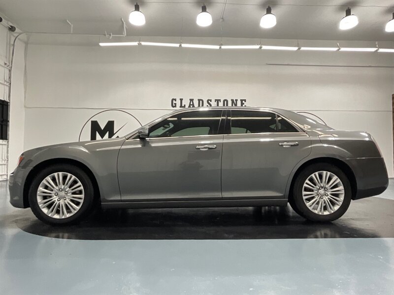 2012 Chrysler 300C AWD / 5.7L V8 HEMI / Panoramic Sunroof  / Leather - Photo 3 - Gladstone, OR 97027