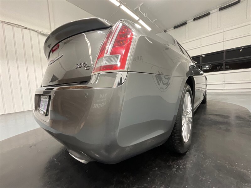 2012 Chrysler 300C AWD / 5.7L V8 HEMI / Panoramic Sunroof  / Leather - Photo 50 - Gladstone, OR 97027