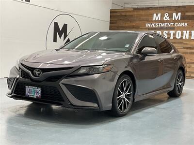 2023 Toyota Camry SE Sedan / 4Cyl / Backup Camera /LOCAL / 18K MILES  / FULL FACTORY WARRANTY