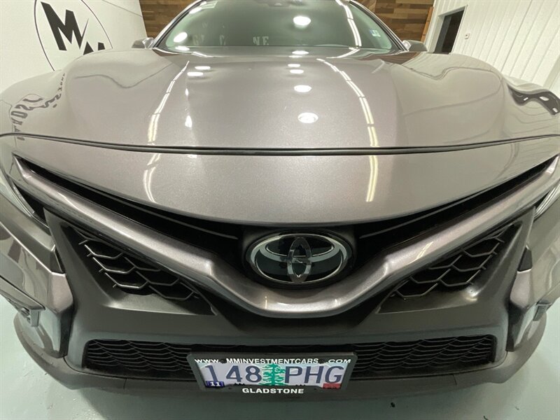 2023 Toyota Camry SE Sedan / 4Cyl / Backup Camera /LOCAL / 18K MILES  / FULL FACTORY WARRANTY - Photo 30 - Gladstone, OR 97027