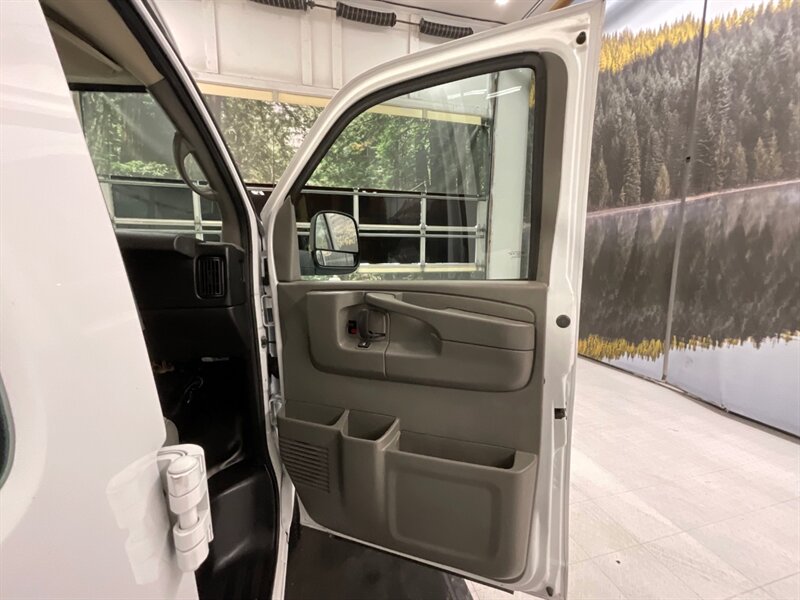 2014 Chevrolet Express Cargo Van 2500 / 4.8L V8 / NEW TIRES / 1-OWNER  /LOCAL FULLSIZE CARGO VAN / SHELVES SETUP / 148,000 MILES - Photo 30 - Gladstone, OR 97027