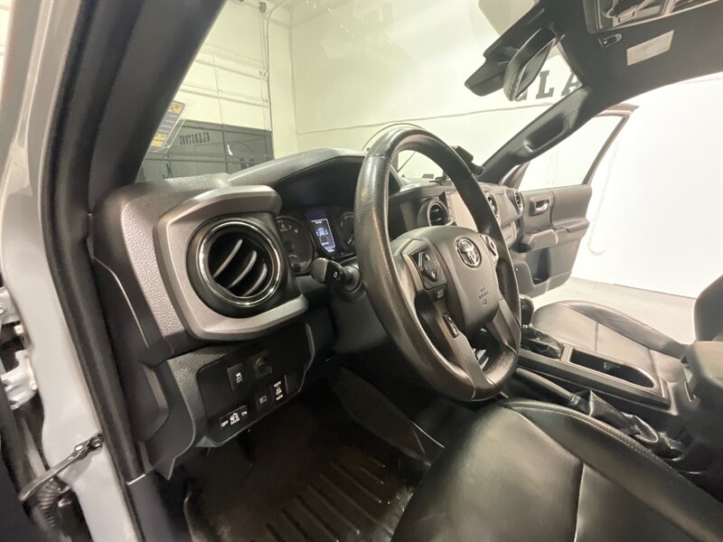 2021 Toyota Tacoma TRD Premium Off-Road 4X4 / ICON LIFT / TECH PKG /LONG BED / ZERO RUST / CRAWL CONTROL - Photo 37 - Gladstone, OR 97027