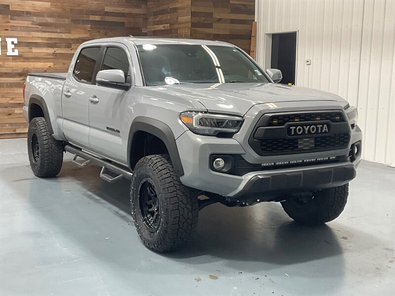 2021 Toyota Tacoma TRD Premium Off-Road 4X4 / ICON LIFT / TECH PKG /LONG BED / ZERO RUST / CRAWL CONTROL - Photo 2 - Gladstone, OR 97027