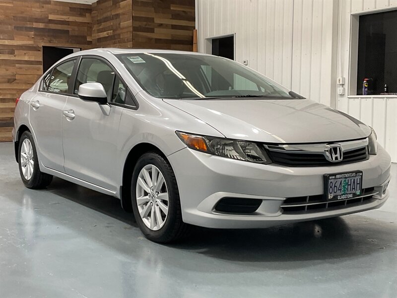 2012 Honda Civic EX-L Sedan / 4Cyl / Sunroof / Leather / 78K MILES  / LOCAL CAR / Heated Seats & Leather - Photo 2 - Gladstone, OR 97027