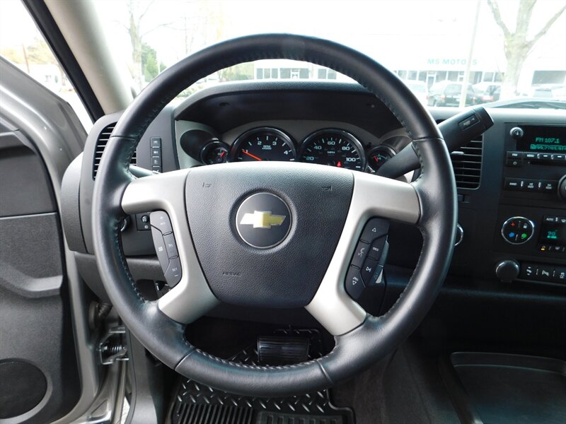 2012 Chevrolet Silverado 3500 LT Z71 OFF RD  4X4 / 6.6L DURAMAX DIESEL / 1-OWNER   - Photo 35 - Portland, OR 97217